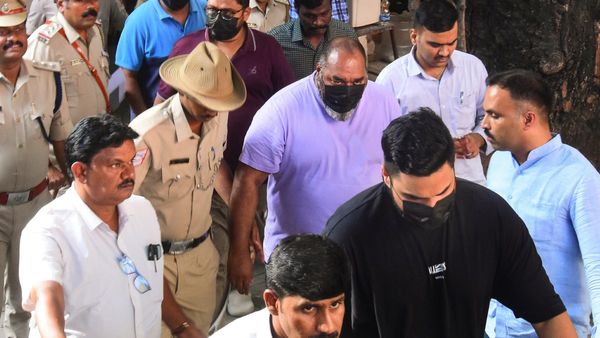 M.Chinnaswamy Stampede: ಕಾಲ್ತುಳಿತ ಸಂಬಂಧ ಬಂಧಿತರಾದವರಿಗೆ ಷರತ್ತುಬದ್ಧ ಜಾಮೀನು ಮಂಜೂರು