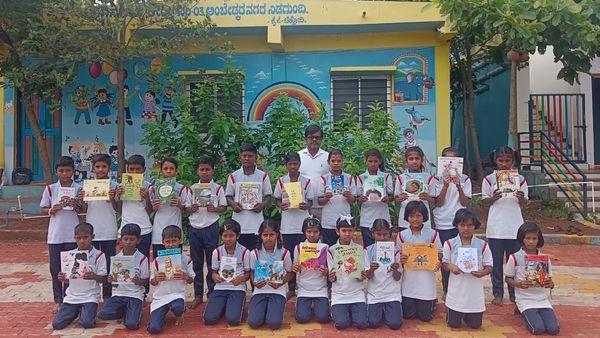 ಕನ್ನಡಕ್ಕಾಗಿ ಕೈ ಎತ್ತಿದ ಶಿಕ್ಷಕನಿಗೆ ಶಿಕ್ಷೆ ಕೊಟ್ಟ ಕರ್ನಾಟಕ ಸರ್ಕಾರ!