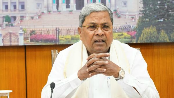 ಬೆಂಗಳೂರು: ಉಗ್ರರಿಗೆ ಪೋಲಿಸ್‌ ಸಿಬ್ಬಂದಿ ನೆರವು; 'CM ಖುರ್ಚಿ ಕಿತ್ತಾಟ ಬಿಟ್ಟು ರಾಜ್ಯದ ಬಗ್ಗೆ ಕಿಂಚಿತ್ತಾದರೂ ಜವಾಬ್ದಾರಿ ತೋರಿ'