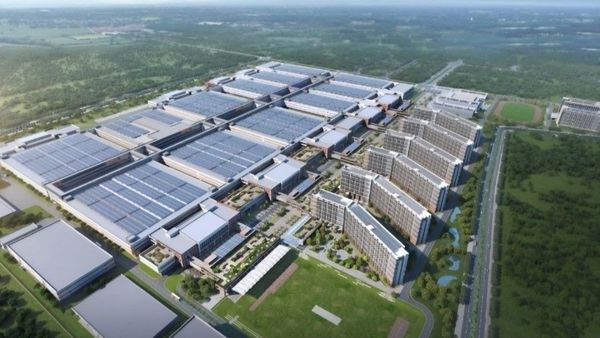 ಬೆಂಗಳೂರಿನ ಸಮೀಪ ಐಫೋನ್ 17 ಉತ್ಪಾದನೆ: ₹ 25,000 ಕೋಟಿ ಹೂಡಿಕೆ, ಈ ಭಾಗದಲ್ಲಿ ಭೂಮಿ ಬೆಲೆ ಹೆಚ್ಚಳ ನಿರೀಕ್ಷೆ!