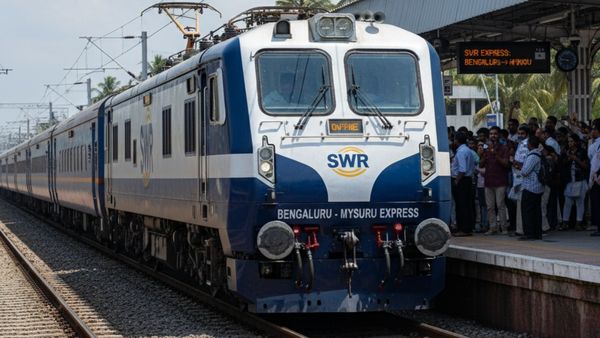 ದಸರಾ ಹಬ್ಬ: ಬೆಂಗಳೂರು-ಮೈಸೂರು ರೈಲು ಮಾರ್ಗದ ಪ್ರಯಾಣಿಕರಿಗೆ SWR ಗುಡ್‌ನ್ಯೂಸ್