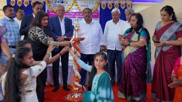 ಶಿಕ್ಷಣ, ಕಲೆ & ಕ್ರೀಡೆ ಜೊತೆಗೆ ಸಮಾಜ ನಿರ್ಮಾಣಕ್ಕೂ ಬದ್ಧರಾಗಿರಿ: ಶಾಸಕ ಸತೀಶ್ ರೆಡ್ಡಿ