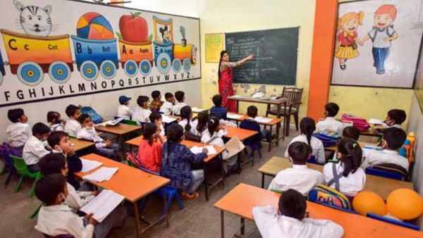 ಸರ್ಕಾರಿ ಶಾಲೆಗಳಲ್ಲಿ ಆಂಗ್ಲ ಮಾಧ್ಯಮ ತರಗತಿ ಆರಂಭದ ಕುರಿತು ಮಹತ್ವದ ಮಾಹಿತಿ