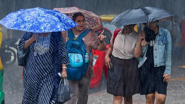 Karnataka Rain Alert: ರಾಜ್ಯದಲ್ಲಿ ಮುಂಗಾರು ಚುರುಕು, ಸೆ.21ರವರೆಗೆ ಈ ಜಿಲ್ಲೆಗಳಲ್ಲಿ ಧಾರಾಕಾರ ಮಳೆ