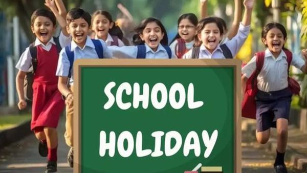 Holiday: ಅಕ್ಟೋಬರ್‌ನಲ್ಲಿ ಶಾಲಾ-ಕಾಲೇಜು, ಬ್ಯಾಂಕ್‌ಗಳಿಗೆ ಎಷ್ಟು ದಿನ ರಜೆ ಗೊತ್ತಾ? ಇಲ್ಲಿದೆ ಪಟ್ಟಿ