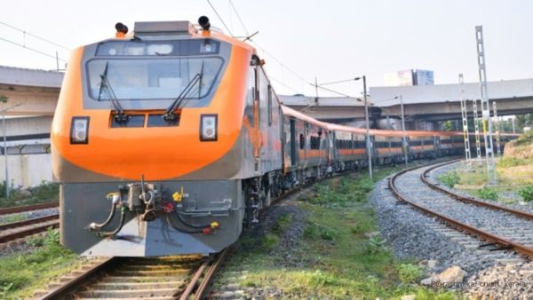 Vande Bharat Express: 30ನೇ ವಂದೇ ಭಾರತ್ ರೈಲಿನ ಬೋಗಿಗಳ ಸಂಖ್ಯೆ 20ಕ್ಕೆ ಏರಿಸಲು ನಿರ್ಧಾರ