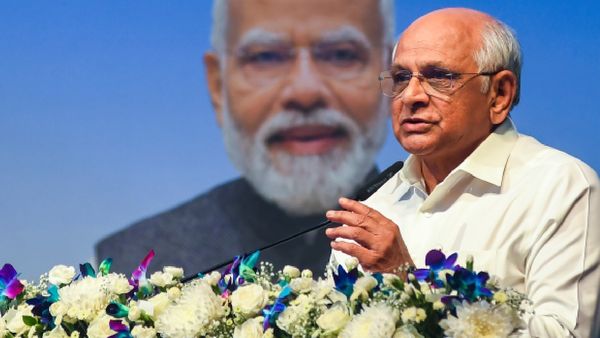 ಗುಜರಾತ್ ರಾಜಕೀಯದಲ್ಲಿ ಕ್ಷಿಪ್ರ ಬೆಳವಣಿಗೆ: ಸಚಿವ ಸಂಪುಟ 17 ಸಚಿವರ ರಾಜೀನಾಮೆ!