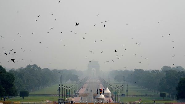 ದೀಪಾವಳಿ ಸಂಭ್ರಮದ ನಡುವೆ ದೆಹಲಿ 