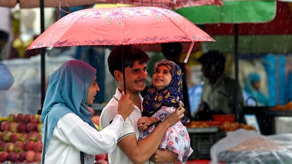 IMD Rain: ಅಕ್ಟೋಬರ್ 19ರವರೆಗೆ ಭಾರೀ ಮಳೆ, ಮೀನುಗಾರರು ಎಚ್ಚರಿಕೆ