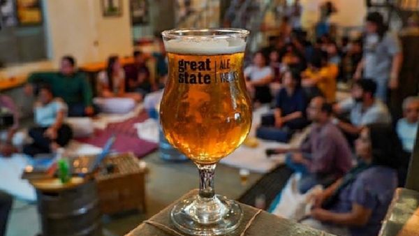 6 ತಿಂಗಳಲ್ಲೂ ಚೇತರಿಕೆ ಕಾಣದ ಮದ್ಯ ಮಾರಾಟ: ಮದ್ಯ ಪ್ರಿಯರಿಂದ ಭರ್ಜರಿ ಶಾಕ್‌!