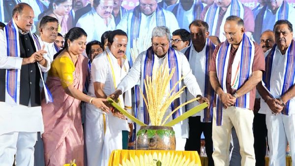 ಧರ್ಮದ ಹೆಸರಿನಲ್ಲಿ ಜಗಳ ತರುವುದರಲ್ಲಿ ಈ ಜಿಲ್ಲೆ ನಂಬರ್ ಒನ್ ಸ್ಥಾನದಲ್ಲಿತ್ತು: ಸಿ.ಎಂ ಸಿದ್ದರಾಮಯ್ಯ!