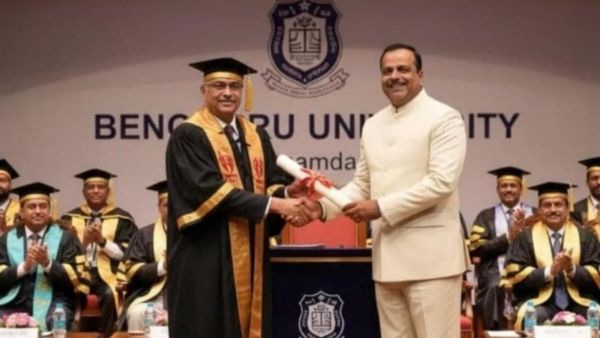 UT Khader: ಸ್ಪೀಕರ್‌ ಇನ್ನು ಡಾಕ್ಟರ್!‌ ಬೆಂಗಳೂರು ವಿವಿಯಿಂದ ಯುಟಿ ಖಾದರ್‌ಗೆ ಡಾಕ್ಟರೇಟ್: AI ಇಮೇಜ್‌ ಇಲ್ಲಿದೆ ನೋಡಿ