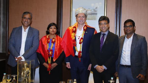 ಬೆಂಗಳೂರು - ಮೆಲ್ಬೋರ್ನ್ 