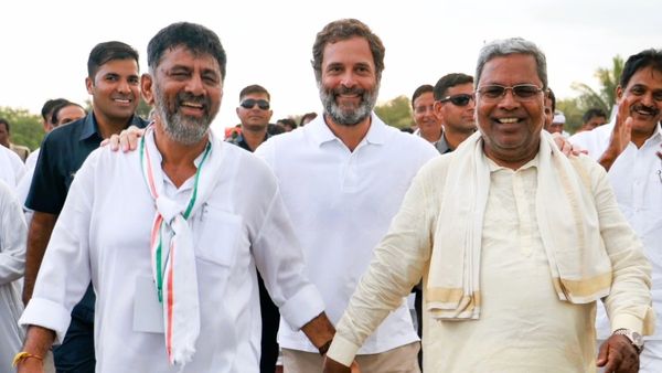 ಸಿಎಂ ಕುರ್ಚಿ ಕಿತ್ತಾಟ ನಿಲ್ಲಿಸಲು ದೆಹಲಿಯಲ್ಲಿ ಮುಹೂರ್ತ ಫಿಕ್ಸ್‌, ಹೈಕಮಾಂಡ್‌ ಮುಂದಿನ ಪ್ಲ್ಯಾನ್‌ ಏನು?