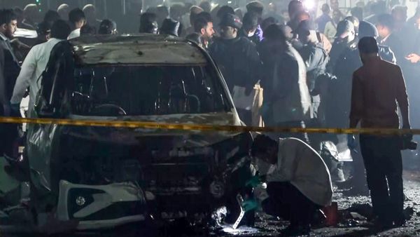 White Collar Terrorism: ದೆಹಲಿ ಸ್ಫೋಟ: ಏನಿದು ವೈಟ್ ಕಾಲರ್ ಭಯೋತ್ಪಾದನೆ, ಬೆಂಗಳೂರಿಗೂ ಭೀತಿ ಯಾಕೆ ?