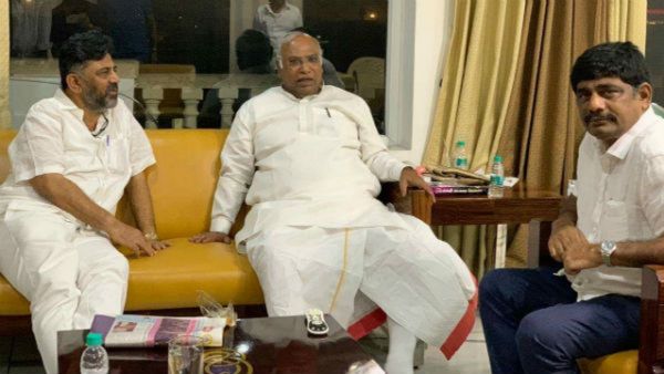 ಸಿಎಂ ಪಟ್ಟಕ್ಕಾಗಿ ಪಟ್ಟು; ಮಲ್ಲಿಕಾರ್ಜುನ ಖರ್ಗೆ ಭೇಟಿಯಾದ ಡಿ ಕೆ ಶಿವಕುಮಾರ್‌: ಚರ್ಚೆಯಾಗಿದ್ದೇನು? 