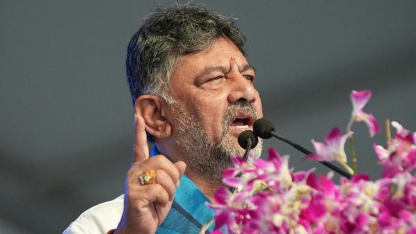 ಕಾಂಗ್ರೆಸ್ ಪಕ್ಷದ ಘಟಾನುಘಟಿ ನಾಯಕರೇ ಕಾಂಗ್ರೆಸ್ ಶಾಸಕರ ಖರೀದಿ: ಡಿ ಕೆ ಶಿವಕುಮಾರ್ ರಿಯಾಕ್ಷನ್‌ 