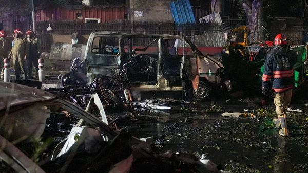 Red Fort Blast: ಕೆಂಪು ಕೋಟೆ ಬಳಿ ಸ್ಫೋಟ: ಬಿಜೆಪಿ ಆಡಳಿತವಿದ್ದರೂ ಭದ್ರತಾ ವೈಫಲ್ಯ?