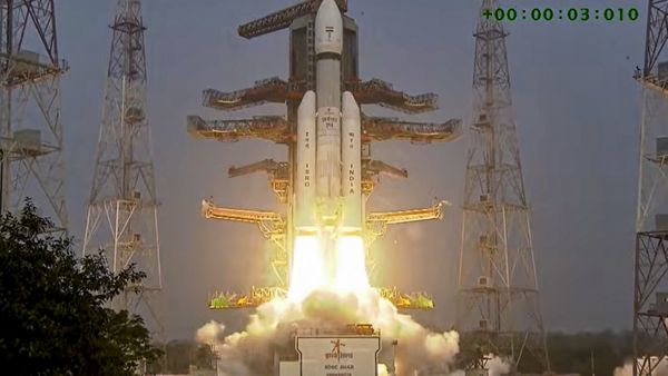 ISRO: ಇಸ್ರೋದಿಂದ ಬ್ಲೂಬರ್ಡ್ ಬ್ಲಾಕ್ -2 ಸಂವಹನ ಉಪಗ್ರಹ ಉಡಾವಣೆ ಯಶಸ್ವಿ