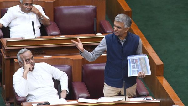 ಭೂ ಕಬಳಿಕೆದಾರರಿಗೆ ಶಾಕ್‌ ಕೊಟ್ಟ ಸರ್ಕಾರ, ಅಧಿವೇಶನದಲ್ಲಿ ಮಹತ್ವದ ನಿರ್ಧಾರ