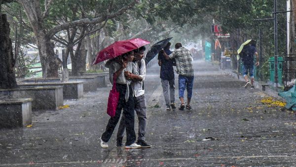 Karnataka Weather: ಕರ್ನಾಟಕದ 19 ಜಿಲ್ಲೆಗಳಲ್ಲಿ ಮಳೆ ಸಾಧ್ಯತೆ, ಕನಿಷ್ಠ ತಾಪಮಾನ ದಾಖಲು