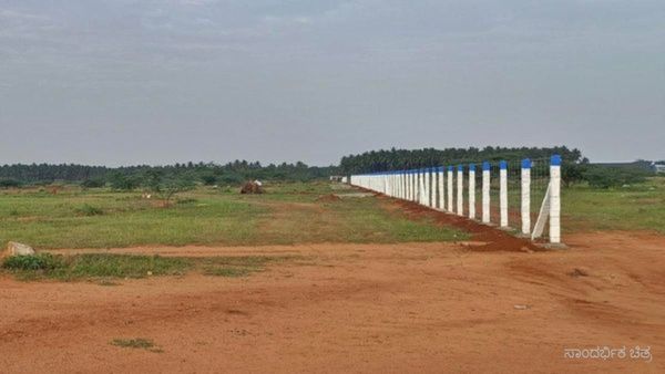 ಮಾಲೂರಲ್ಲಿ ಶಾಲೆಗೆ ನೀಡಿದ್ದ 50 ಎಕರೆ ಭೂಮಿ ಲೂಟಿ: ಸರ್ಕಾರವೇ ಭಷ್ಟಾಚಾರದಲ್ಲಿ ತೊಡಗಿದೆ!, ಸಂಸದ ಆರೋಪ