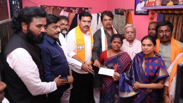 ʼಕಾಂಗ್ರೆಸ್ ಮುಖಂಡರಿಂದಲೇ ಕೈ ಕಾರ್ಯಕರ್ತನ ಕೊಲೆʼ; ಬಿಜೆಪಿಯಿಂದ 10 ಲಕ್ಷ ಪರಿಹಾರ: ಬಿ ವೈ ವಿಜಯೇಂದ್ರ