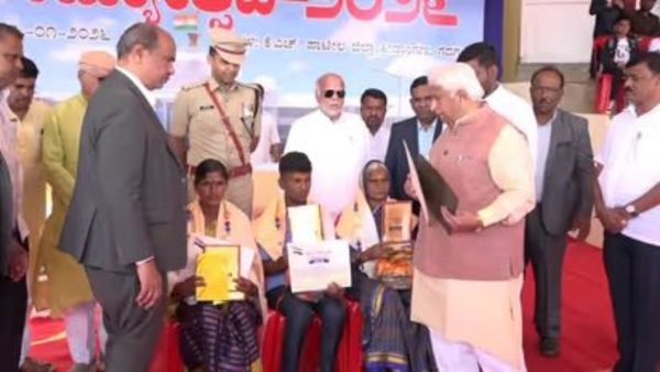 Gold: ಗದಗ - ಲಕ್ಕುಂಡಿ: ನಿಧಿ ನೀಡಿದ ಕುಟುಂಬಕ್ಕೆ ನಿವೇಶನ ಸೇರಿ ಮೂರು ಭರ್ಜರಿ ಗಿಫ್ಟ್‌ ಕೊಟ್ಟ ಸರ್ಕಾರ