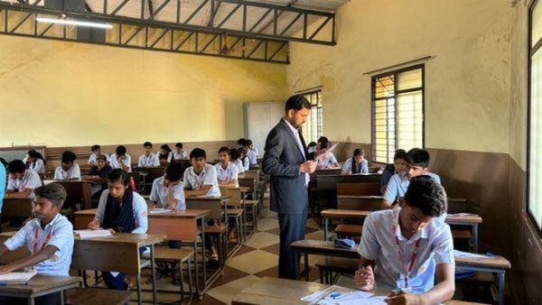 ದ್ವೀತಿಯ ಪಿಯುಸಿ ಪ್ರಾಯೋಗಿಕ ಪರೀಕ್ಷೆಗಳಲ್ಲಿ ವೆಬ್ ಸ್ಟ್ರೀಮಿಂಗ್ ಜಾರಿ; ಪಾರದರ್ಶಕತೆಗೆ ಒತ್ತು!