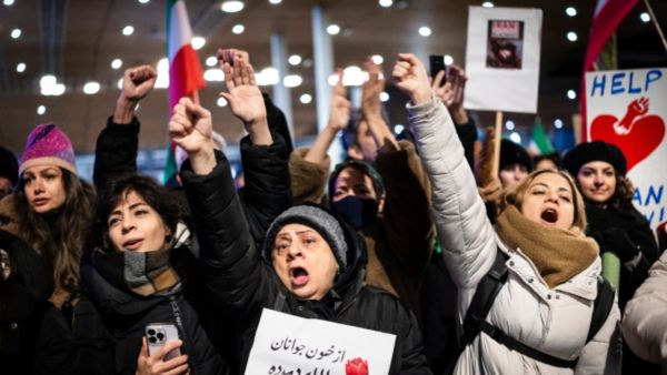 Iran Conflict: ಹೇಗಿದ್ದರೆ ಹಾಗೆ, ಯಾವ ವಾಹನ ಸಿಕ್ಕರೆ ಅದರಲ್ಲಿ ತಕ್ಷಣ ಇರಾನ್ ಬಿಟ್ಟು ಹೊರಡಿ: ಭಾರತ ಸರ್ಕಾರ ಸೂಚನೆ