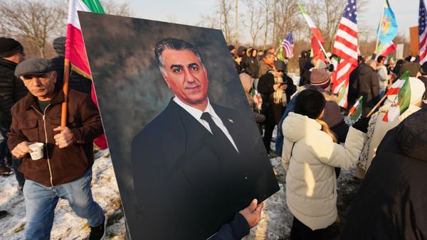 800 ಜನರ ಜೀವ ಉಳಿಸಿದ್ದೇವೆ ಎಂದ ಅಮೆರಿಕ: ಇರಾನ್ ಬಿಕ್ಕಟ್ಟಿನ ತಾಜಾ ಮಾಹಿತಿ ಇಲ್ಲಿದೆ