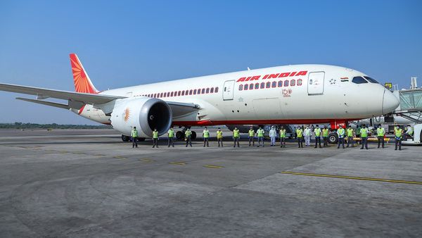 ವಾಯುಗಡಿ ಮುಚ್ಚಿದ ಇರಾನ್, ವಿಮಾನ ಹಾರಾಟದಲ್ಲಿ ಭಾರಿ ವ್ಯತ್ಯಯ