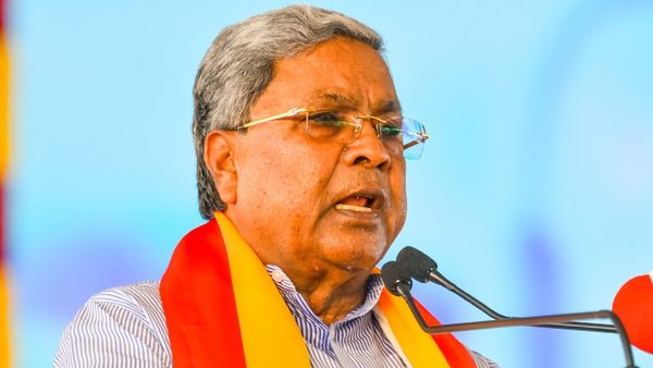 ಕನ್ನಡಿಗರಿಗೆ ಸಂಕಷ್ಟ ತಂದ ಕೇರಳ ಸರ್ಕಾರದ ನಿರ್ಧಾರ: ಕನ್ನಡಿಗರ ಆಕ್ರೋಶ, ಸಿ.ಎಂ ಹೇಳಿದ್ದೇನು 