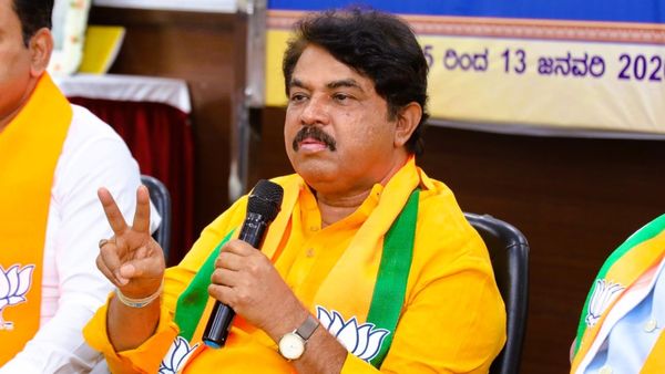 ಬೆಂಗಳೂರಿನಲ್ಲಿ 2 ಲಕ್ಷ ಅಕ್ರಮ ಬಾಂಗ್ಲಾ ವಲಸಿಗರು ನೆಲೆಸಿರುವ ಶಂಕೆ: ಆರ್.ಅಶೋಕ್‌