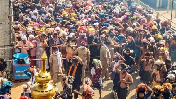 Breaking News: ಶಬರಿಮಲೆಗೆ ತೆರಳುತ್ತಿದ್ದ 5000 ಕರ್ನಾಟಕ ಭಕ್ತರಿಗೆ ಕೇರಳ ಪೊಲೀಸ್ ತಡೆ, ಪ್ರತಿಭಟನೆ