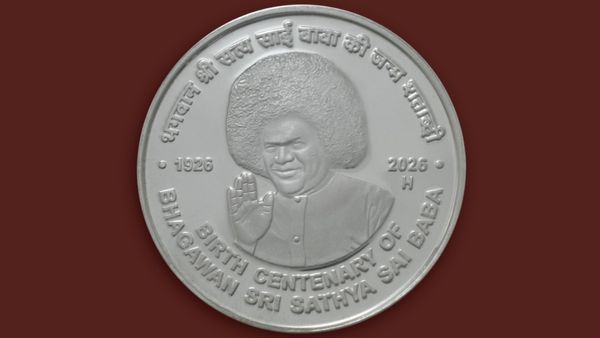 ಭಗವಾನ್ ಶ್ರೀ ಸತ್ಯಸಾಯಿ ಬಾಬಾ ಜನ್ಮ ಶತಮಾನೋತ್ಸವ 100 ರೂ. ಬೆಳ್ಳಿ ನಾಣ್ಯ ಬಿಡುಗಡೆ