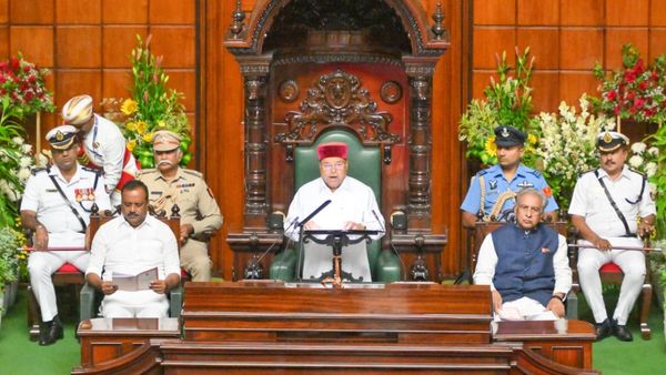 Siddaramaiah: ವಿಧಾನಸಭೆಯಲ್ಲಿ ಹೈಡ್ರಾಮಾ; ಭಾಷಣ ಓದದೆ ತೆರಳಿದ ಗವರ್ನರ್: ಸಿದ್ದರಾಮಯ್ಯ ಕಿಡಿ