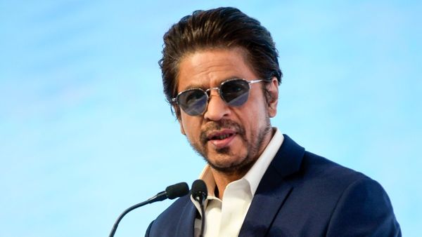 ನಟ ಶಾರುಖ್ ಖಾನ್ ನಾಲಿಗೆ ಕತ್ತರಿಸಿದವರಿಗೆ ನಗದು ಬಹುಮಾನ: ಹಿಂದೂ ನಾಯಕಿ ಘೋಷಣೆ