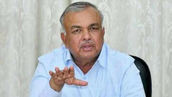 ಕರ್ನಾಟಕದಲ್ಲಿ ಎಸಿ ಸ್ಲೀಪರ್ ಬಸ್‌ಗಳಿಗೆ 8 ಕಡ್ಡಾಯ ನಿಯಮಗಳು: ಸಾರಿಗೆ ಸಚಿವ ರಾಮಲಿಂಗಾರೆಡ್ಡಿ ಮಹತ್ವದ ಮಾಹಿತಿ