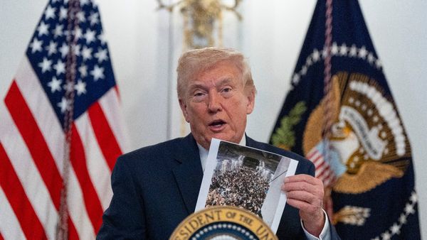 ಡೊನಾಲ್ಡ್ ಟ್ರಂಪ್ ಇನ್ನೊಂದು ದೇಶಕ್ಕೂ ಮಾರಕವಾಗ್ತಾರೆ: ಖ್ಯಾತ ಜ್ಯೋತಿಷಿ ಭವಿಷ್ಯ