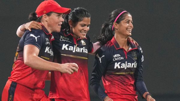 WPL 2026 RCB: ಆರ್‌ಸಿಬಿ ವಿರುದ್ಧ ಮಂಡಿಯೂರಿದ ಯುಪಿ ವಾರಿಯರ್ಸ್: ಸ್ಮೃತಿ ಮಂಧಾನ ಬಳಗ ನೇರ ಫೈನಲ್‌ ಪ್ರವೇಶ