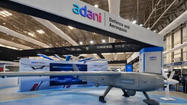 ಭಾರತವನ್ನು ಹೆಲಿಕಾಪ್ಟರ್ ಹಬ್ ಆಗಿಸುವ ಗುರಿ: ಅದಾನಿ ಡಿಫೆನ್ಸ್–ಲಿಯೋನಾರ್ಡೊ ನಡುವೆ ಮಹತ್ವದ ಒಪ್ಪಂದ