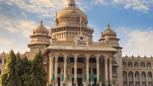 'ಸರ್ಕಾರ ಅಲ್ಪ ಸಂಖ್ಯಾತರಷ್ಟೇ ಏಕೆ ಎಲ್ಲ ರೈತರ ಸಾಲದ ಮೇಲಿನ ಬಡ್ಡಿ ಮನ್ನಾ ಮಾಡಲಿ'