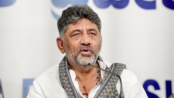 24 ನಾಗರಿಕ ನಿವೇಶನಗಳು ಕಾಂಗ್ರೆಸ್ ಕಚೇರಿಗಾಗಿ ಬಳಕೆ: ಪಕ್ಷದ ಪಿತ್ರಾರ್ಜಿತ ಆಸ್ತಿಯಲ್ಲ: ಪ್ರಹ್ಲಾದ್ ಜೋಶಿ ಗರಂ