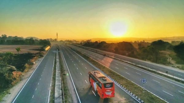Expressway Toll Fee: ಇಂತಹ ಎಕ್ಸ್‌ಪ್ರೆಸ್‌ವೇಗಳಲ್ಲಿ ಸಂಚರಿಸುವ ವಾಹನ ಸವಾರರಿಗೆ ಕೇಂದ್ರ ಸರ್ಕಾರ ನೆಮ್ಮದಿಯ ಸುದ್ದಿ