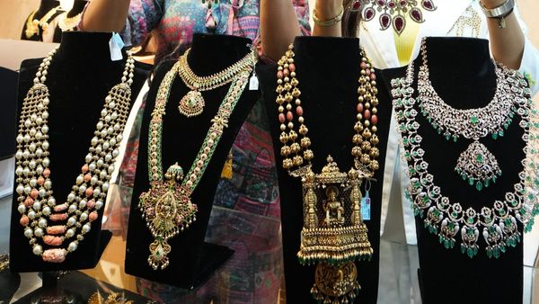 Gold Price Today: ಇಂದು ದಾಖಲೆ ಮಟ್ಟದಲ್ಲಿ ಚಿನ್ನ-ಬೆಳ್ಳಿ ದರ ಏರಿಕೆ, ನಿಮ್ಮೂರಲ್ಲಿ ಎಷ್ಟಿದೆ ಬೆಲೆ?