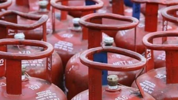 LPG Price: ಕೇಂದ್ರ ಬಜೆಟ್‌ 2026 ಮಂಡನೆಗೂ ಮನ್ನ ಎಲ್‌ಪಿಜಿ ಸಿಲಿಂಡರ್ ದರ ಭಾರಿ ಏರಿಕೆ