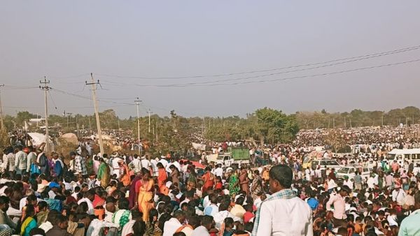 ಮೈಲಾರಲಿಂಗೇಶ್ವರ ಕಾರ್ಣಿಕ 2026: 'ಸಂಪಾದಿತಲೇ ಪರಾಕ್' ಎಂದು ಭವಿಷ್ಯ ನುಡಿದ ಗೊರವಯ್ಯ