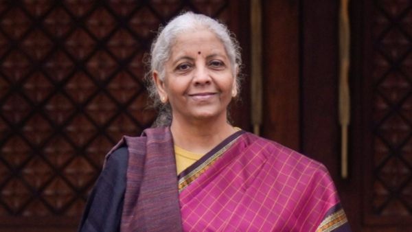 ದೇಶದ ಬಜೆಟ್ ಮಂಡಿಸುವ 'ಮಹಿಳಾ ಮಣಿ' ನಿರ್ಮಲಾ ಸೀತಾರಾಮನ್ ಆಸ್ತಿ ಎಷ್ಟು ಗೊತ್ತಾ? ಇಲ್ಲಿದೆ ಇಂಟರೆಸ್ಟಿಂಗ್ ಮಾಹಿತಿ