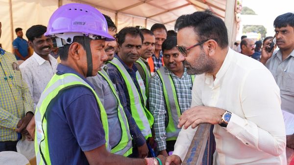 Santosh Lad: ಕಾರ್ಮಿಕರ ಕಲ್ಯಾಣಕ್ಕಾಗಿ ಸಚಿವ ಸಂತೋಷ್ ಲಾಡ್ ಅವರ ಕ್ರಾಂತಿಕಾರಿ ಹೆಜ್ಜೆಗಳು